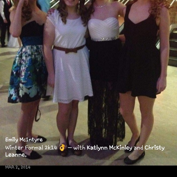 Formal dress - Picture 2 of 3